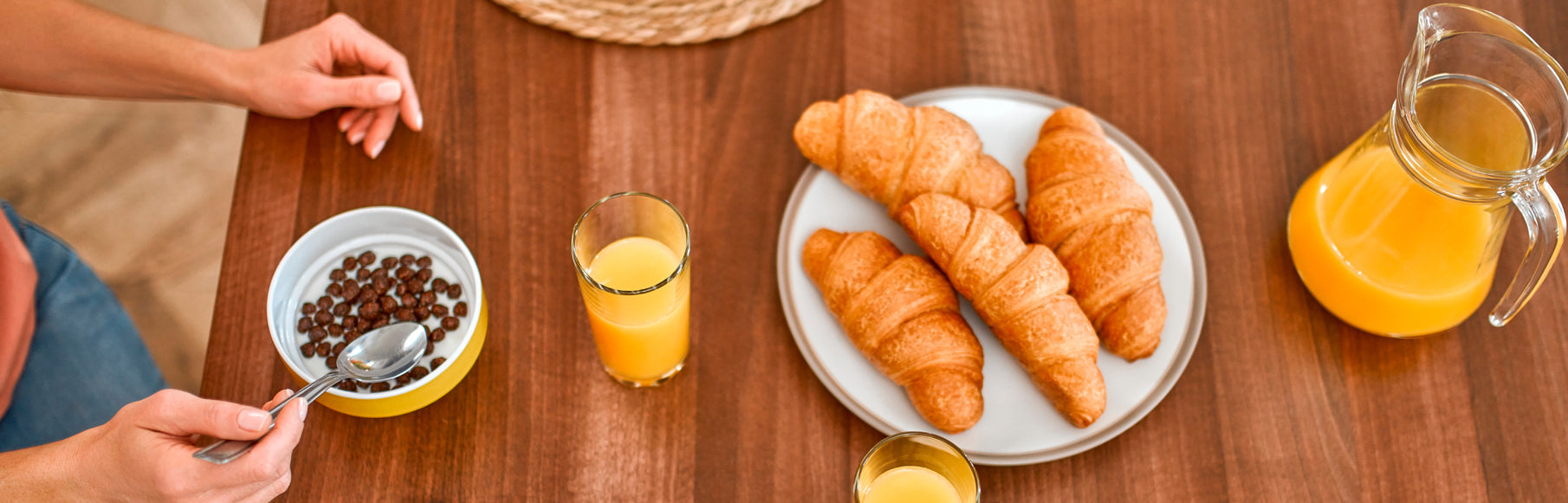 12 Foods & Drinks to Avoid After 40